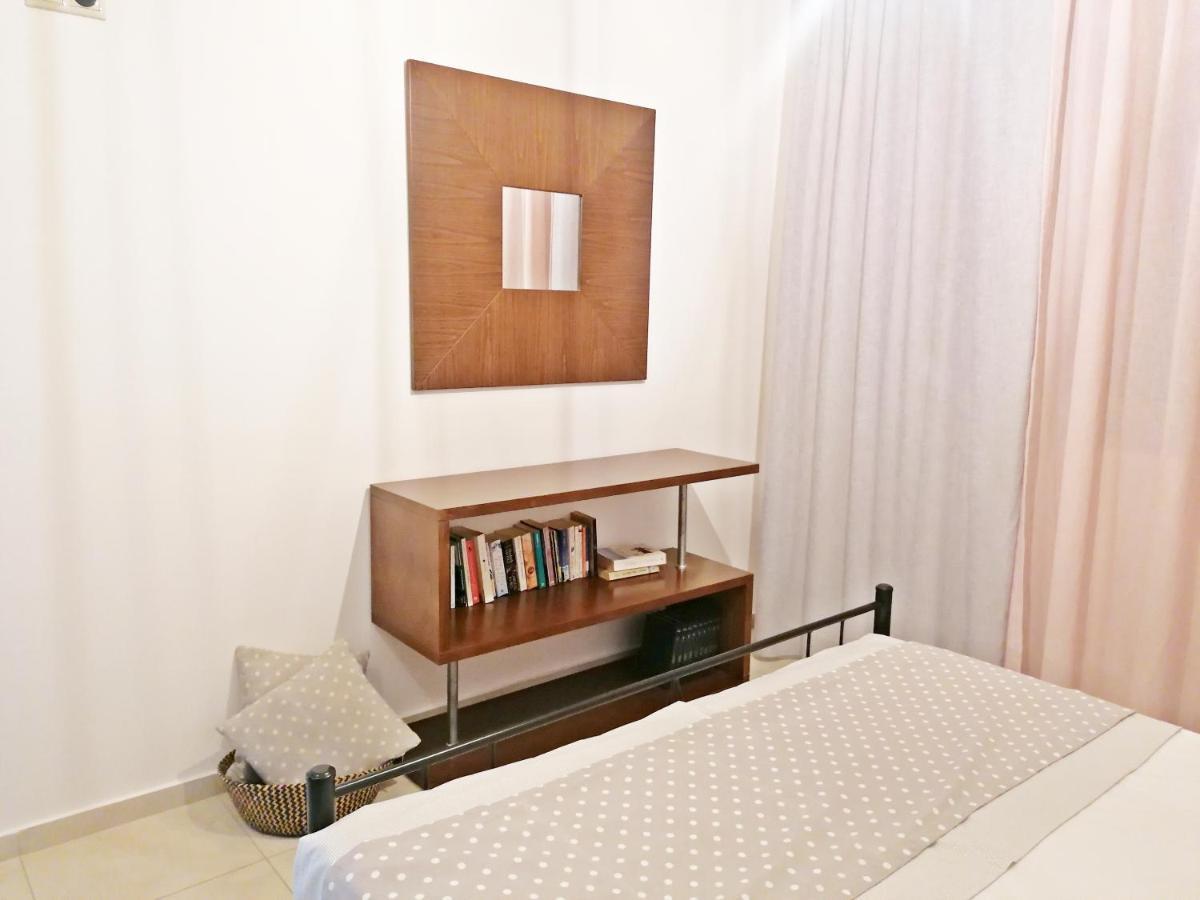 Stavi'S Guesthouse Míloi Екстериор снимка