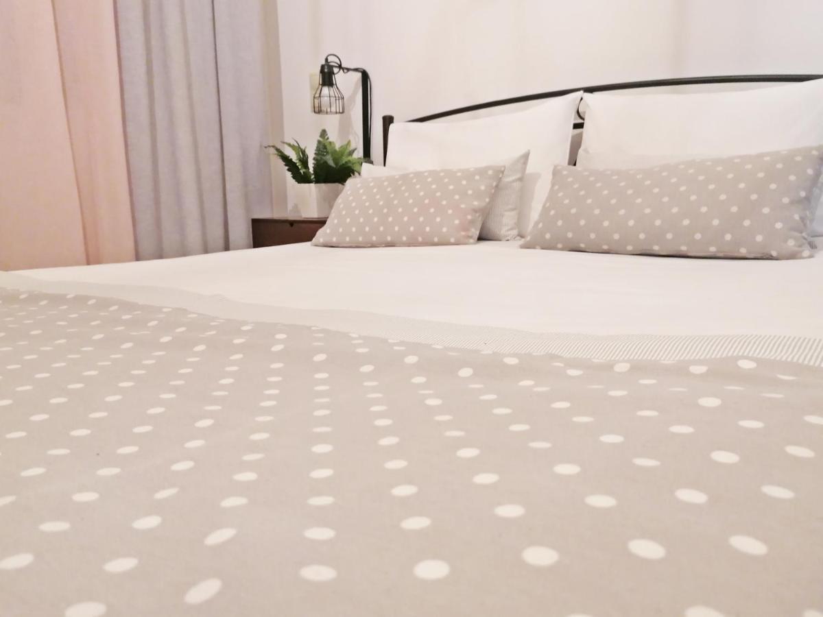 Stavi'S Guesthouse Míloi Екстериор снимка